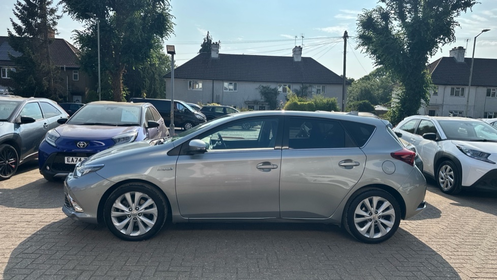 Toyota Auris Red #24