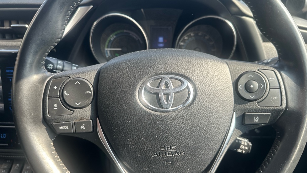 Toyota Auris Red #10