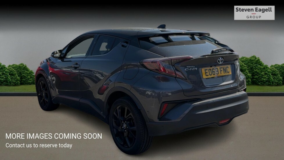 Toyota C-Hr Dynamic White #2