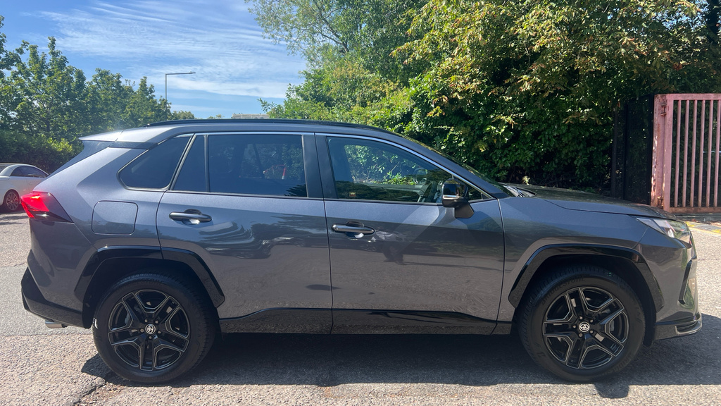 Toyota Rav 4 Design White #23