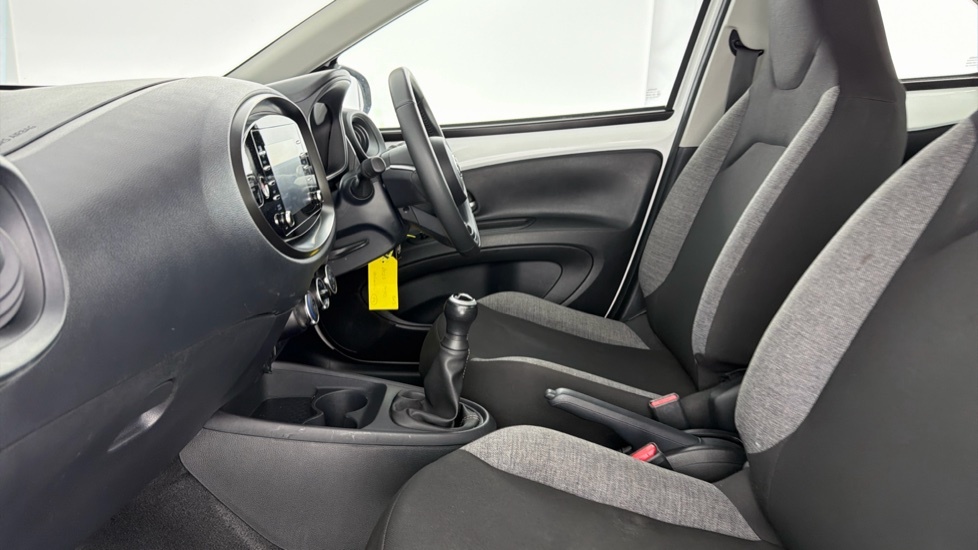 Toyota Aygo X 1.0 Vvt-i Pure Euro 6 Ss White #5