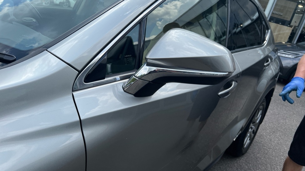 Lexus NX 300H 2.5 Luxury Cvt Nav White #29