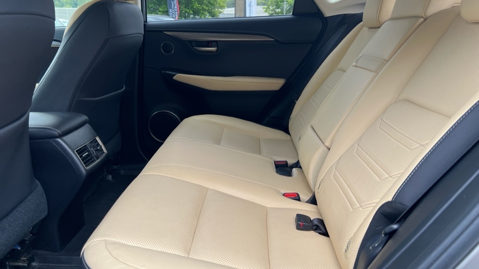 Lexus NX 300H 2.5 Luxury Cvt Nav White #15