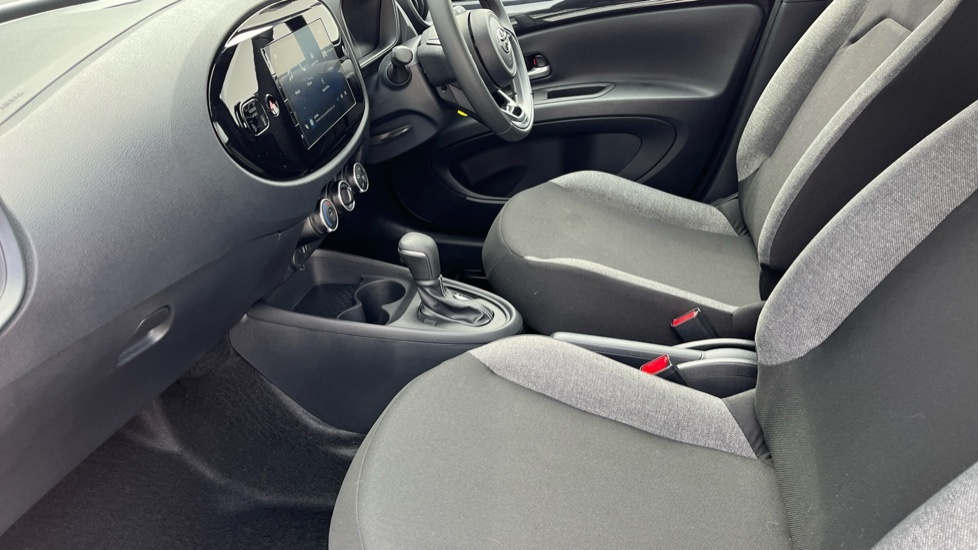 Toyota Aygo X 1.0 Vvt-i Pure X-shift Euro 6 Ss Black #5