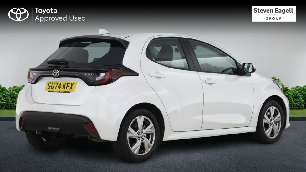 Toyota Yaris 1.5 Vvt-h Icon E-cvt Euro 6 Ss White #2