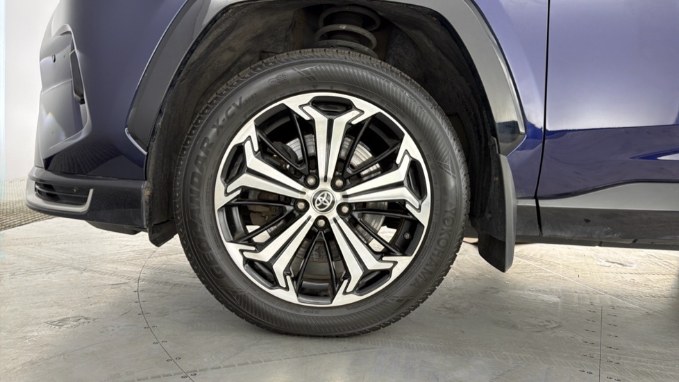 Toyota Rav 4 Design Black #25