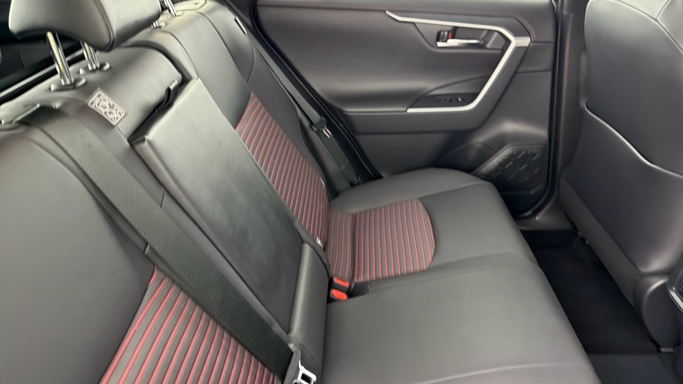 Toyota Rav 4 Design Black #8