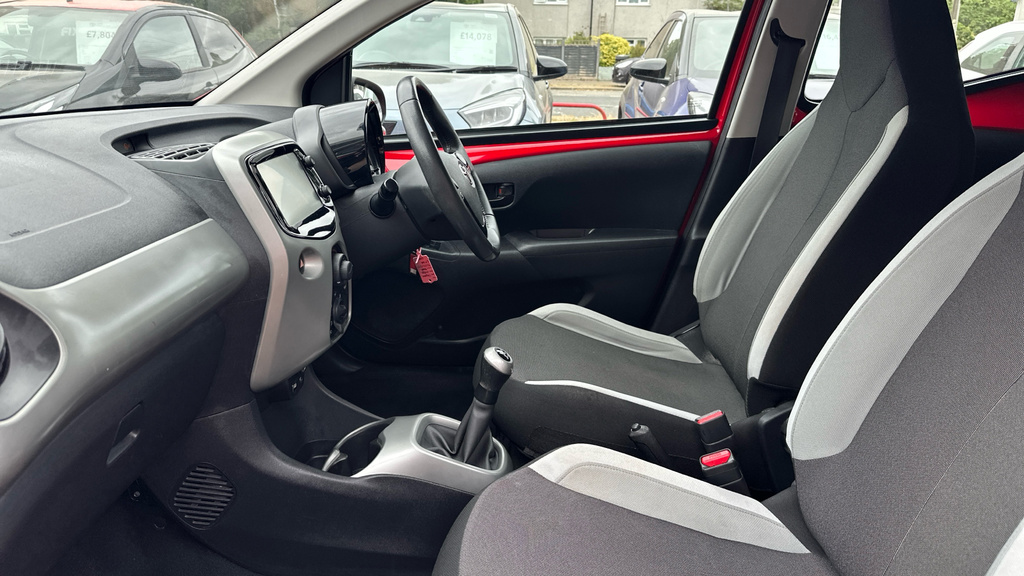 Toyota Aygo 1.0 Vvt-i X-play Euro 5 Euro 5 Red #5