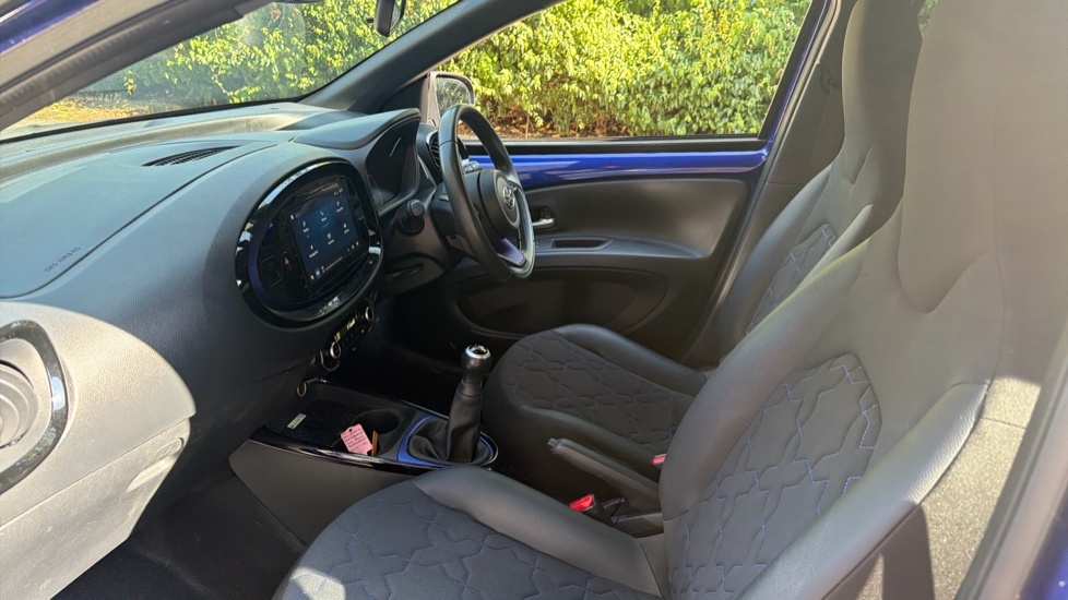 Toyota Aygo X 1.0 Vvt-i Exclusive Hatchback Eu KN23OBL Blue #5
