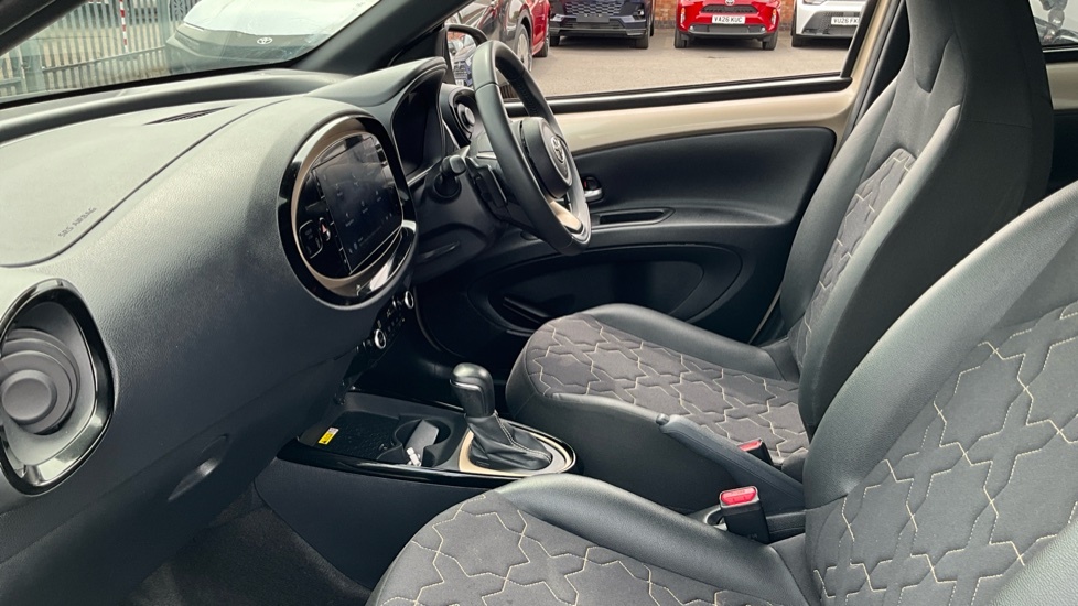 Toyota Aygo X 1.0 Vvt-i Exclusive X-shift Euro 6 Ss Beige #5
