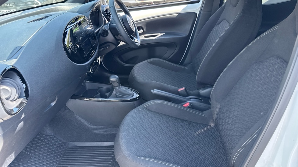Toyota Aygo X 1.0 Vvt-i Edge X-shift Euro 6 Ss White #5
