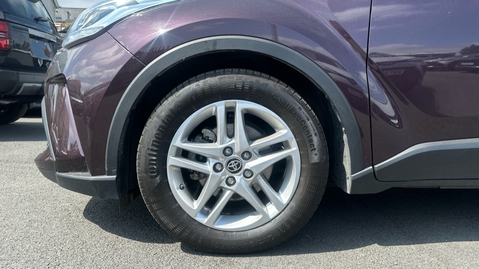 Toyota C-Hr Excel White #25