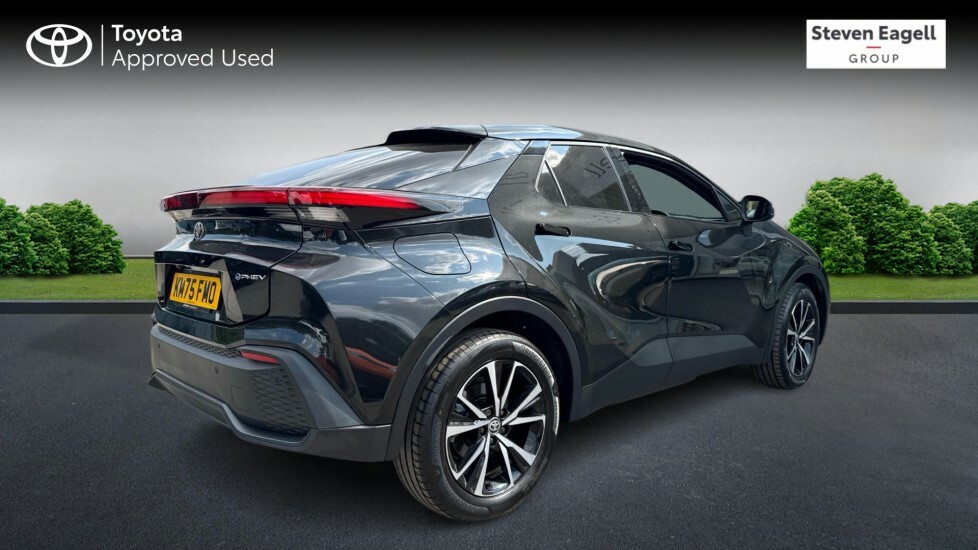 Toyota C-Hr 2.0 Vvt 13.6Kwh Design Cvt Euro 6 Ss KM75FMO Black #2