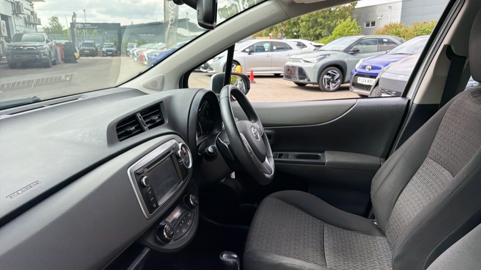 Toyota Yaris 1.33 Dual Vvt-i Icon Plus Hatchback Mul Silver #5