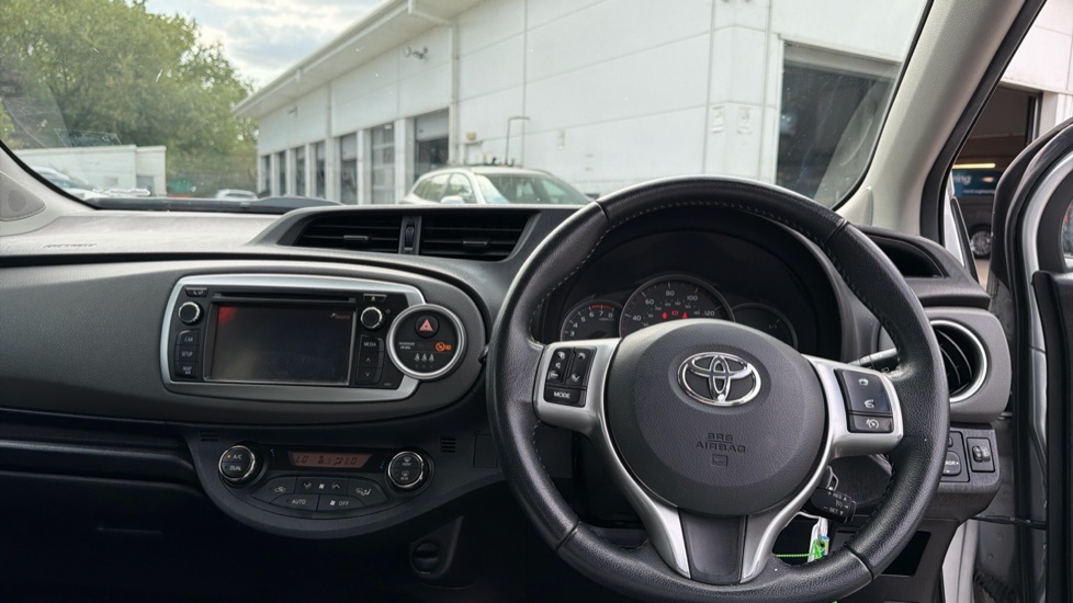 Toyota Yaris 1.33 Dual Vvt-i Icon Plus Hatchback Mul Silver #6