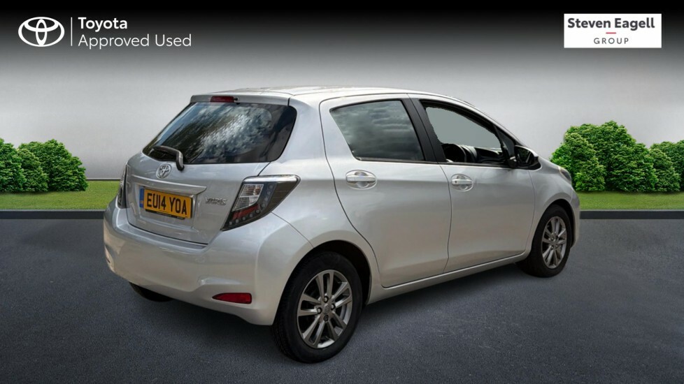 Toyota Yaris 1.33 Dual Vvt-i Icon Plus Hatchback Mul Silver #2