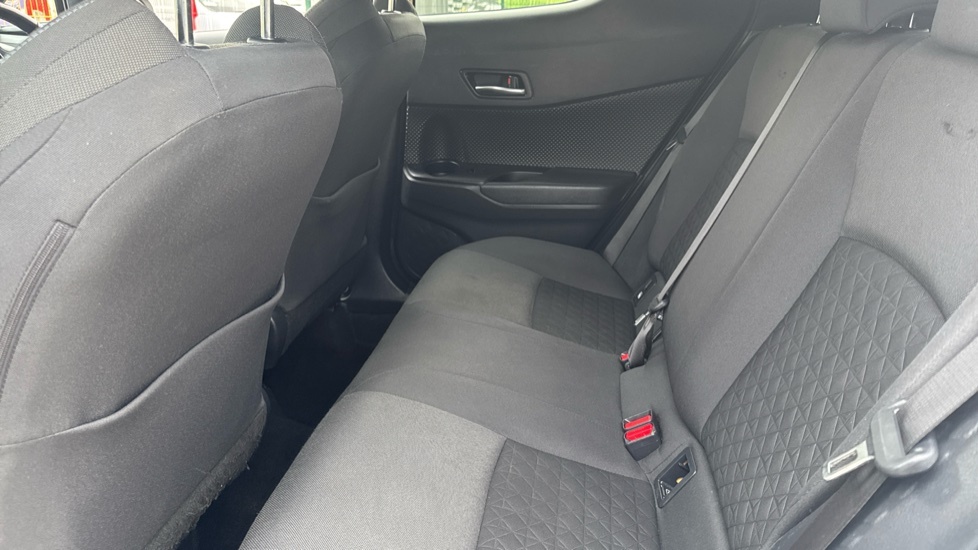 Toyota C-Hr Dynamic Grey #15