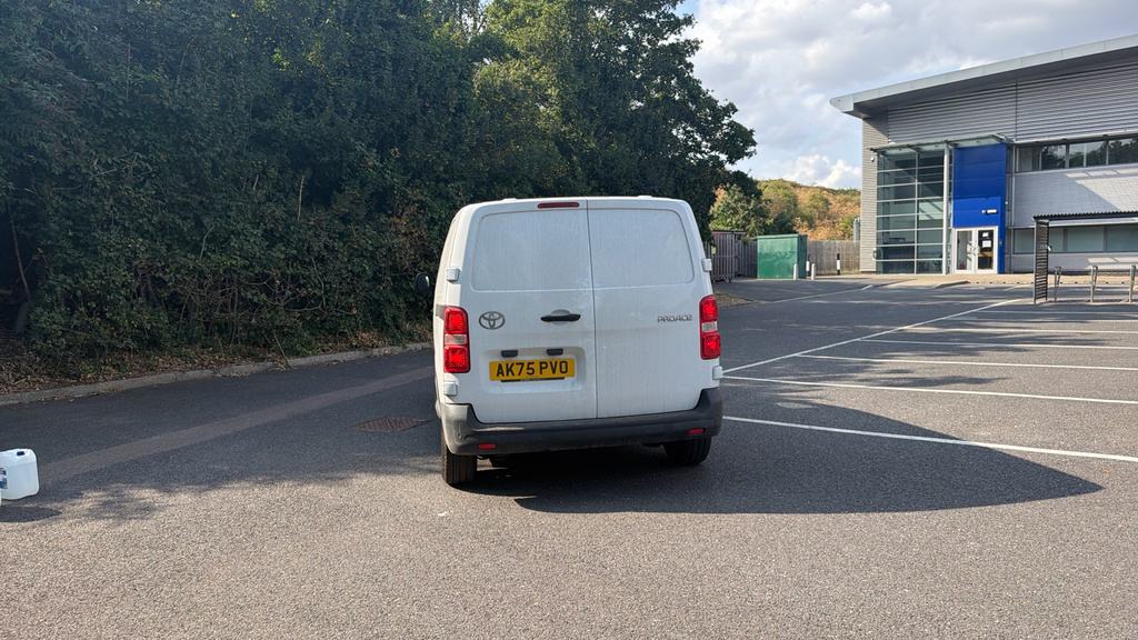 Toyota PROACE 1.5D Icon Medium Panel Van Mwb Euro 6 Ss 6Dr White #24