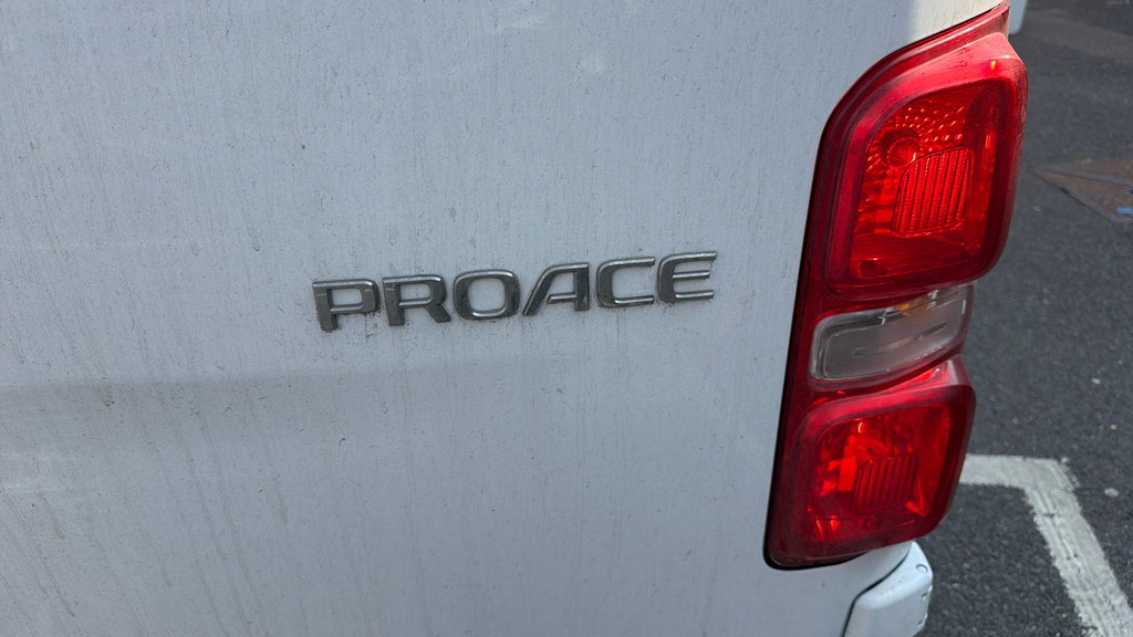 Toyota PROACE 1.5D Icon Medium Panel Van Mwb Euro 6 Ss 6Dr White #36