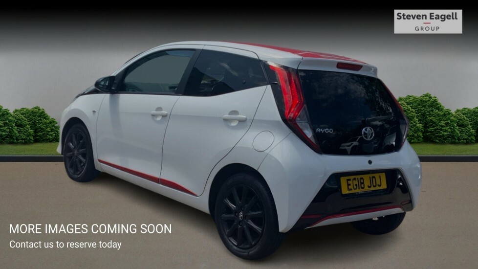 Toyota Aygo Hatchback Blue #2
