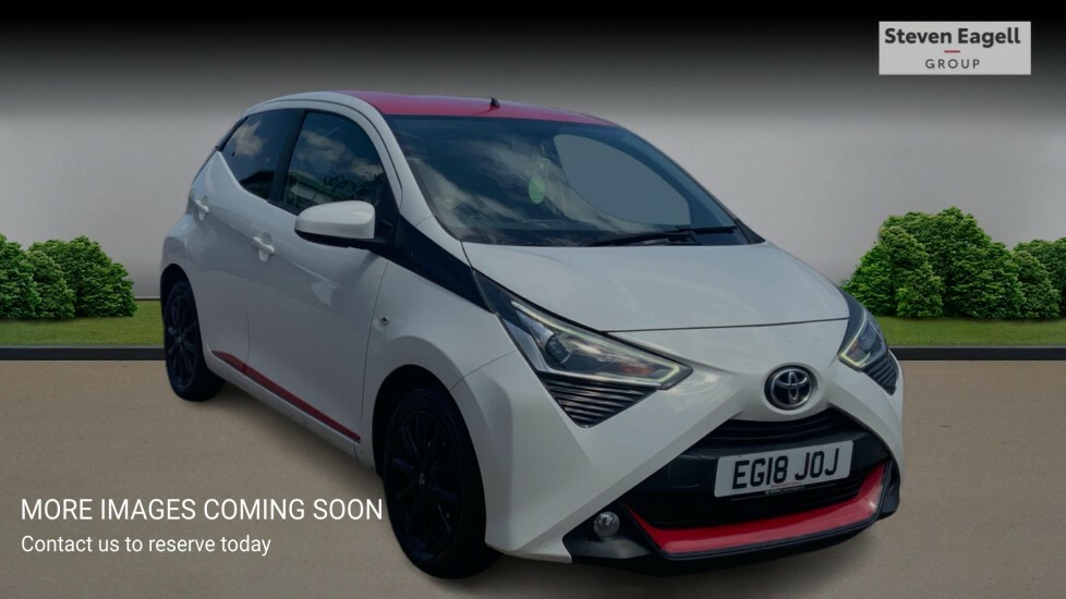 Toyota Aygo Hatchback Blue #1