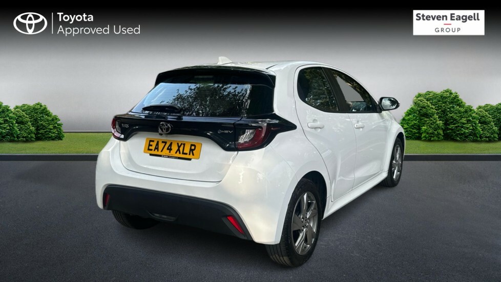 Toyota Yaris 1.5 Vvt-h Icon E-cvt Euro 6 Ss White #2