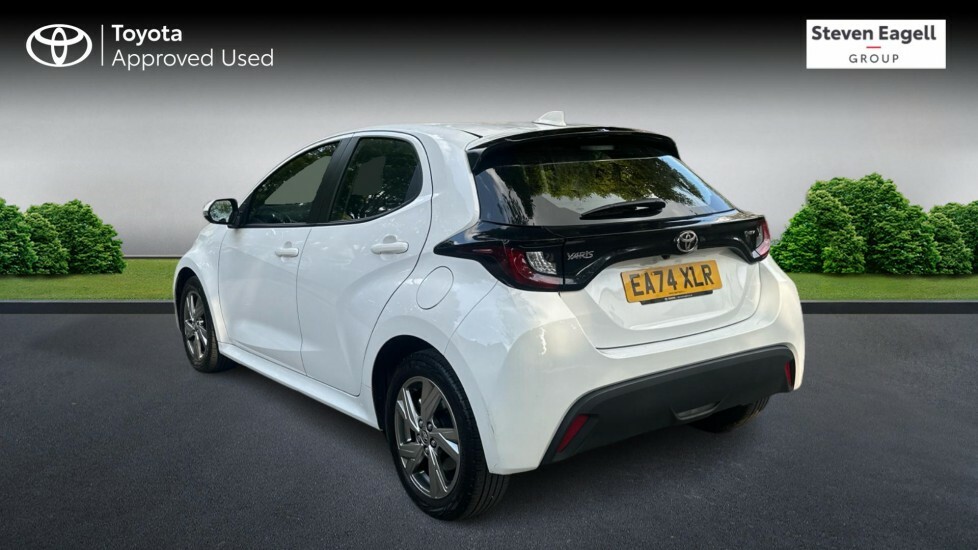 Toyota Yaris 1.5 Vvt-h Icon E-cvt Euro 6 Ss White #4