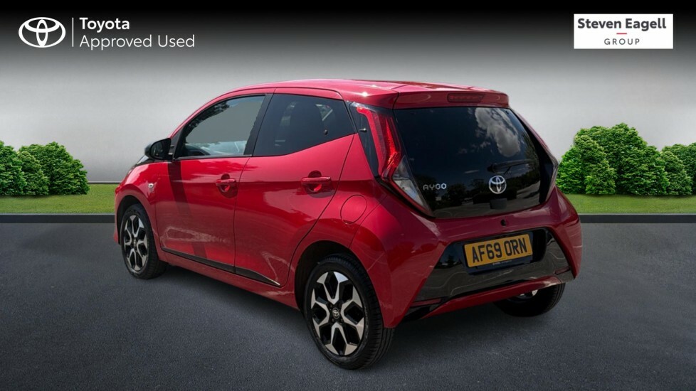 Toyota Aygo 1.0 Vvt-i X-trend Euro 6 Red #4