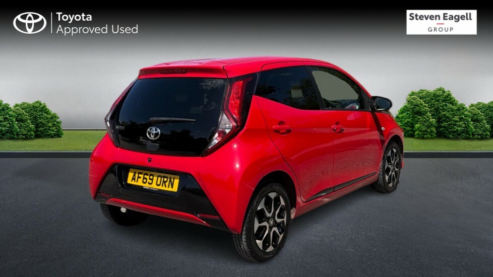 Toyota Aygo 1.0 Vvt-i X-trend Euro 6 Red #2
