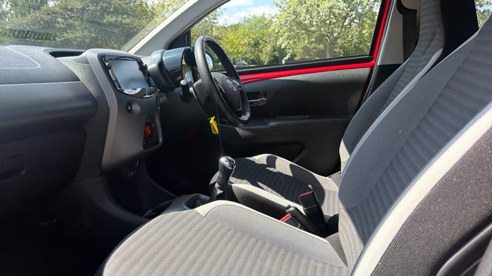 Toyota Aygo 1.0 Vvt-i X-trend Euro 6 Red #5