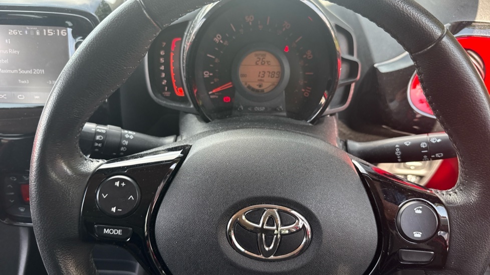 Toyota Aygo Hatchback 1.0 White #10