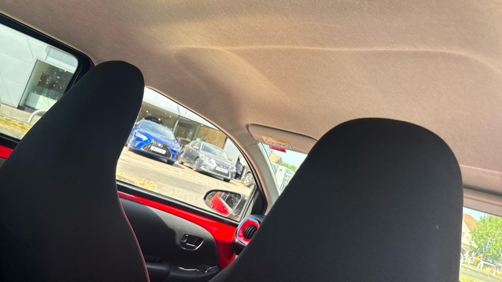 Toyota Aygo Hatchback 1.0 White #19
