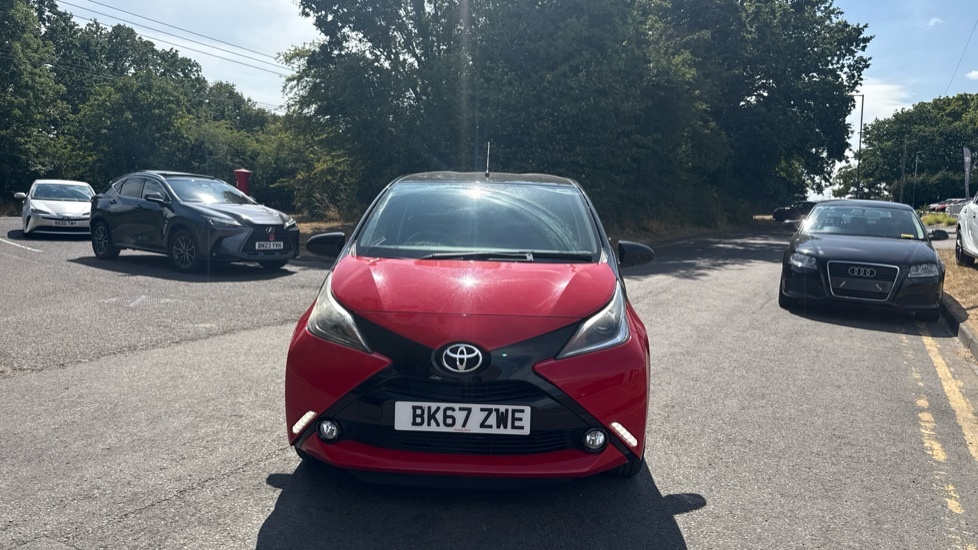 Toyota Aygo Hatchback 1.0 White #22