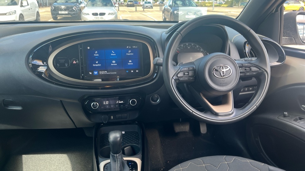 Toyota Aygo X 1.0 Vvt-i Exclusive X-shift Euro 6 Ss KS22UTL Beige #6