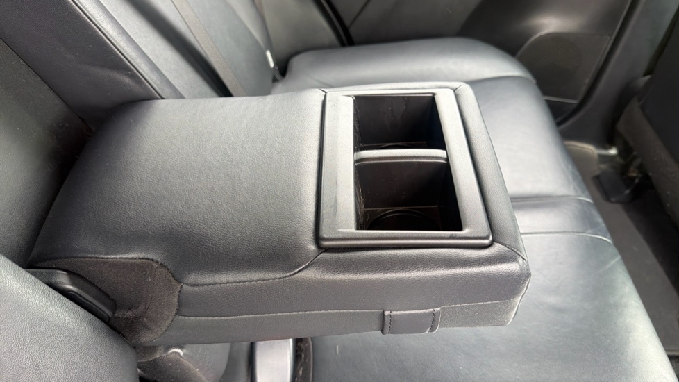 Toyota Rav 4 Suv White #40