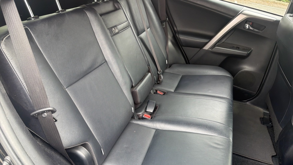 Toyota Rav 4 Suv White #18