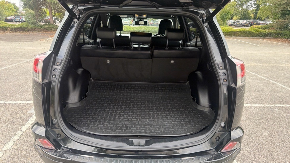 Toyota Rav 4 Suv White #13