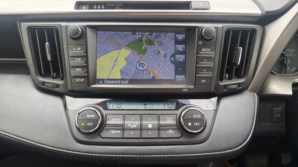 Toyota Rav 4 Suv White #37