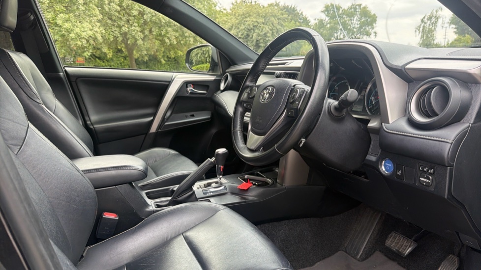 Toyota Rav 4 Suv White #12