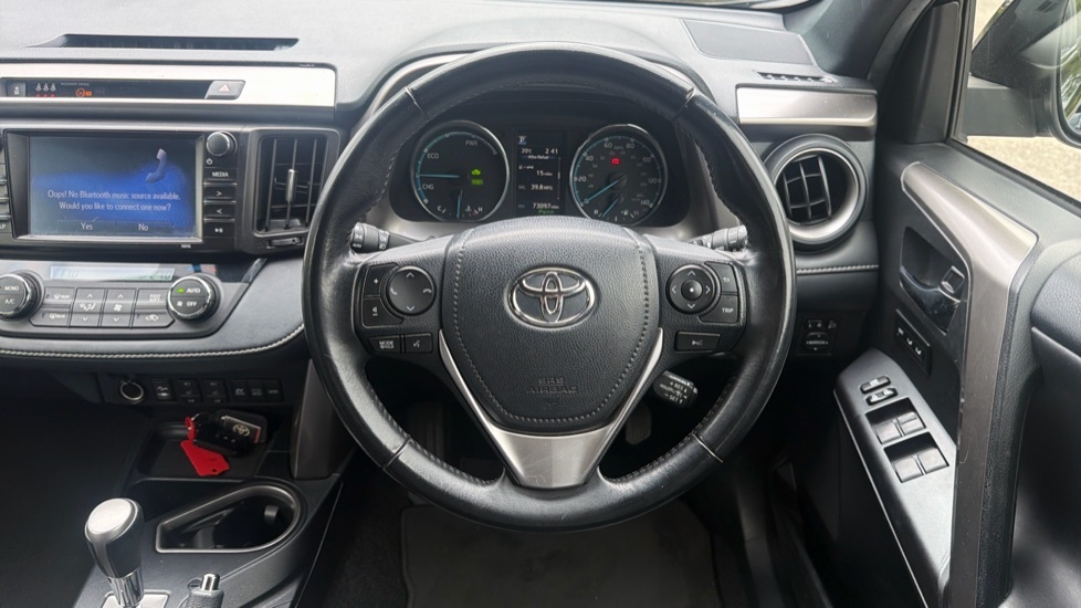 Toyota Rav 4 Suv White #7