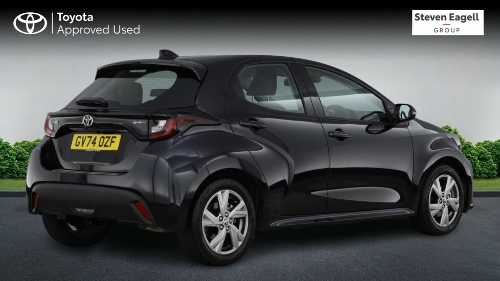 Toyota Yaris 1.5 Vvt-h Icon Hatchback Hybrid E-cvt E Black #2