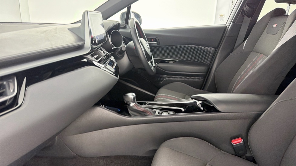 Toyota C-Hr 2.0 Vvt-h Gr Sport Suv Hybrid Cvt Euro White #5