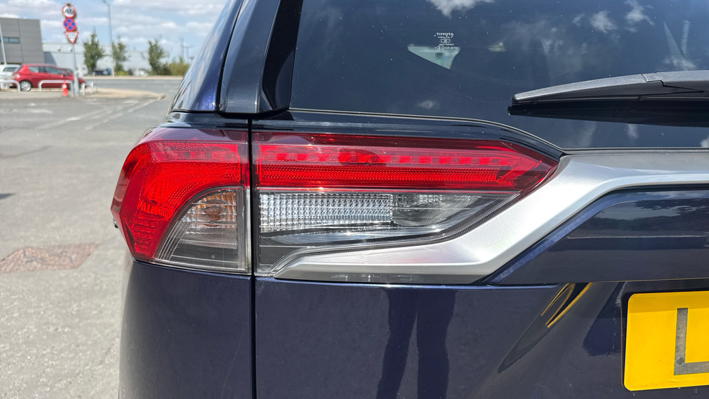 Toyota Rav 4 Rav4 Excel Hev Cvt Red #21