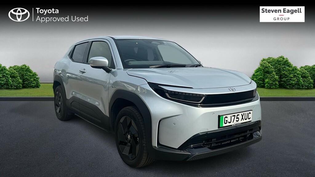 Toyota Urban Cruiser 61Kwh Design Suv 174 Ps Silver