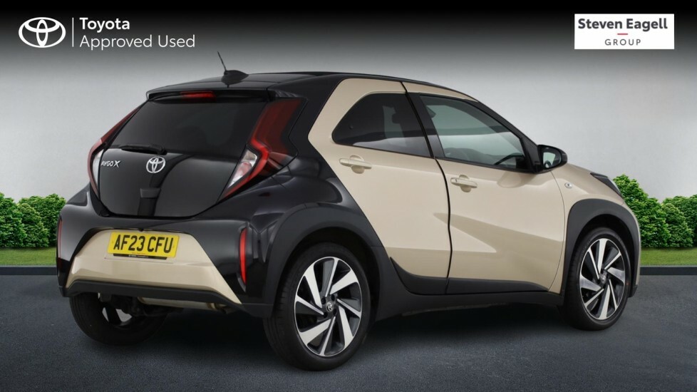 Toyota Aygo X 1.0 Vvt-i Edge Hatchback Euro 6 Beige #2