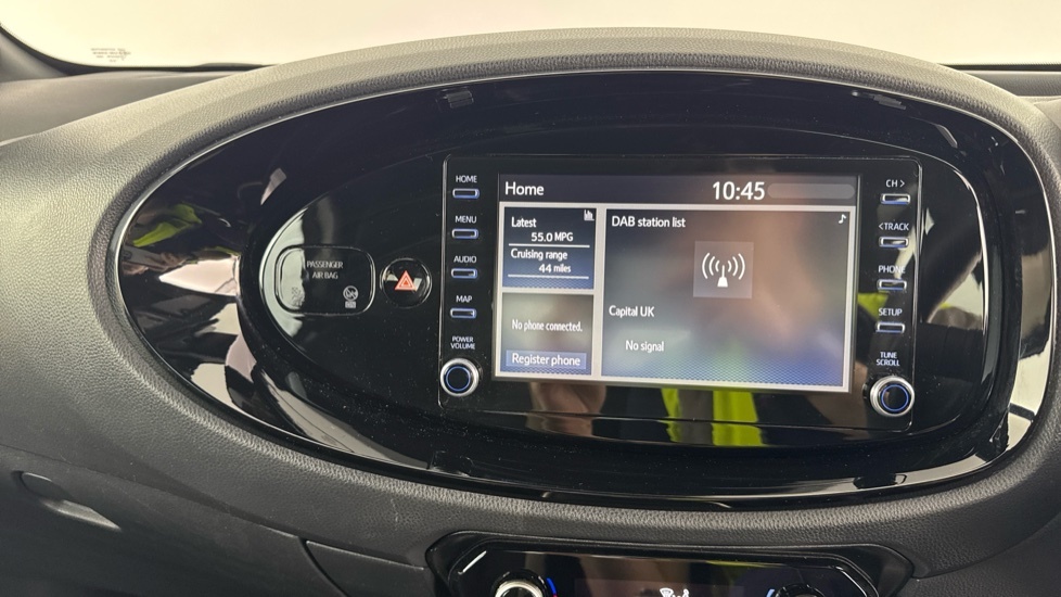 Toyota Aygo X Pure Automatic White #9