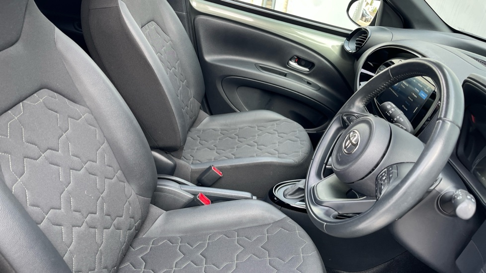 Toyota Aygo X Edge Beige #12
