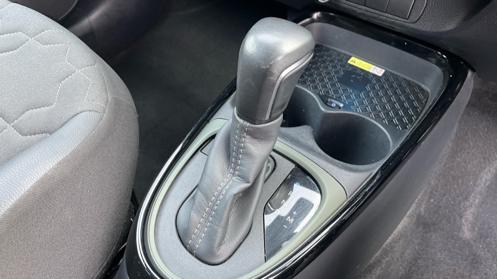 Toyota Aygo X Edge Beige #30