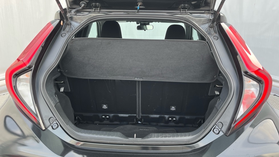 Toyota Aygo X Edge Beige #13
