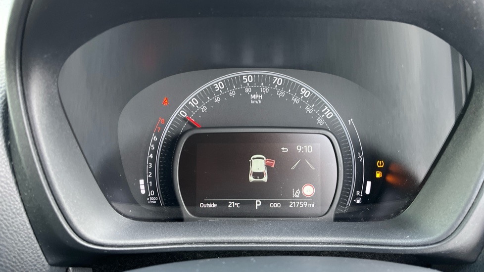 Toyota Aygo X Edge Beige #11